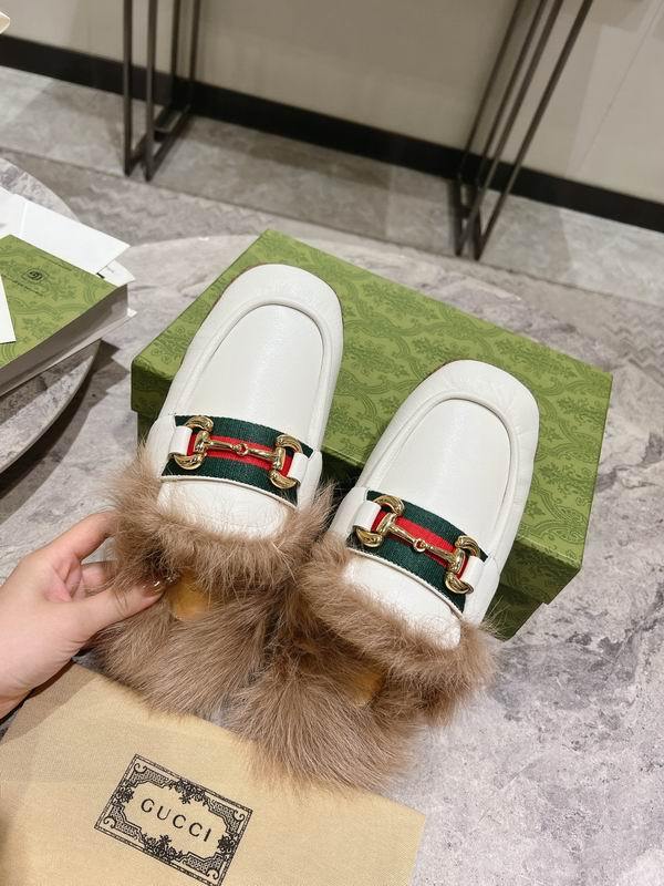 Gucci Women's Slippers 559